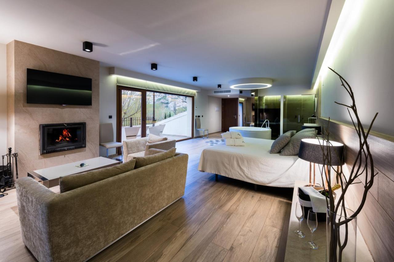 Suites Finca Los Olivos 알칼라 델 후카르 외부 사진